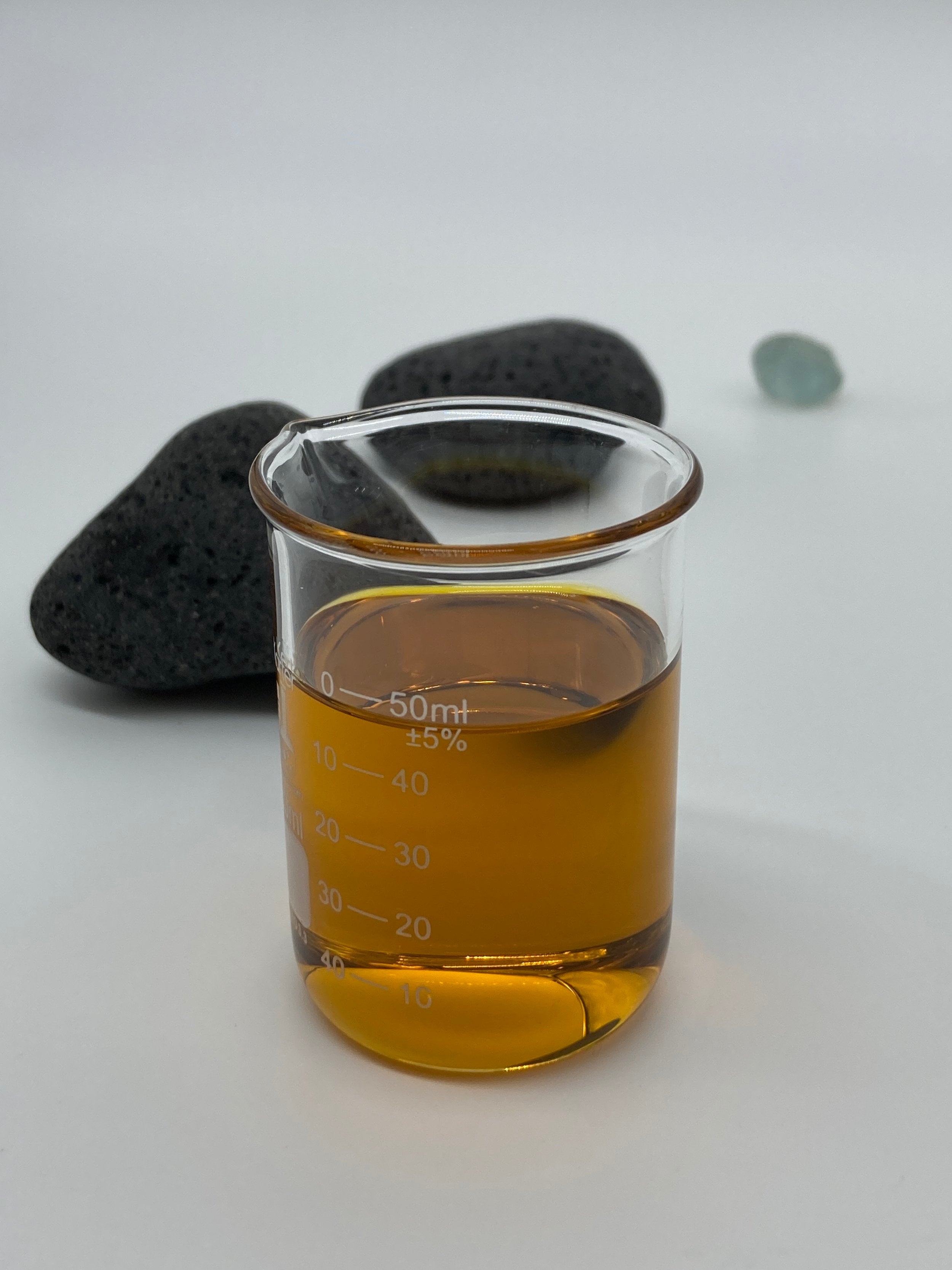 Small beaker of Alaria Face Oil